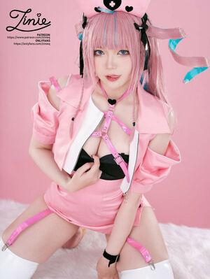 ZinieQ Cosplayer photo 929