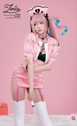 ZinieQ Cosplayer photo 931