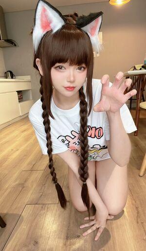 ZinieQ Cosplayer photo 946