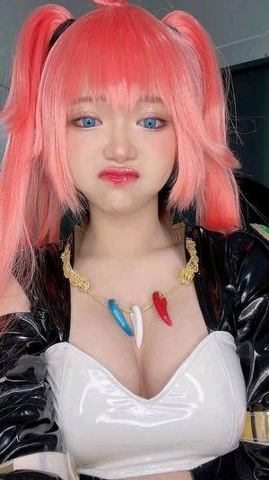 ZinieQ Cosplayer photo 982