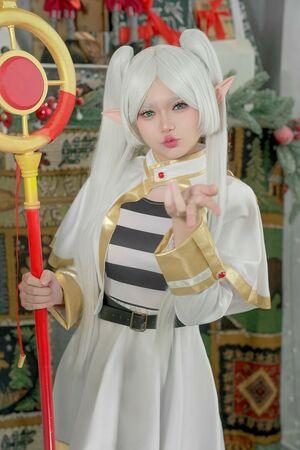 ZinieQ Cosplayer photo 1011