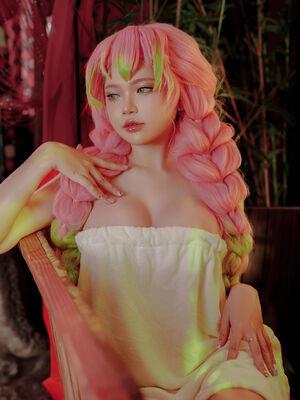 ZinieQ Cosplayer photo 1115