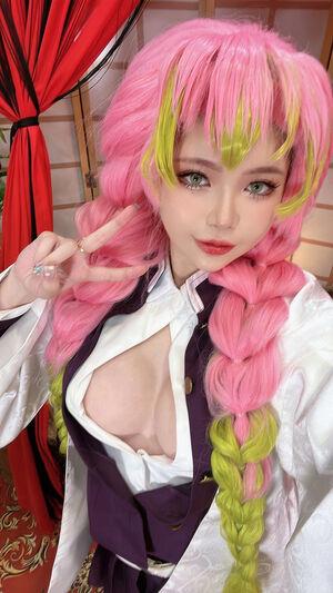 ZinieQ Cosplayer photo 1125